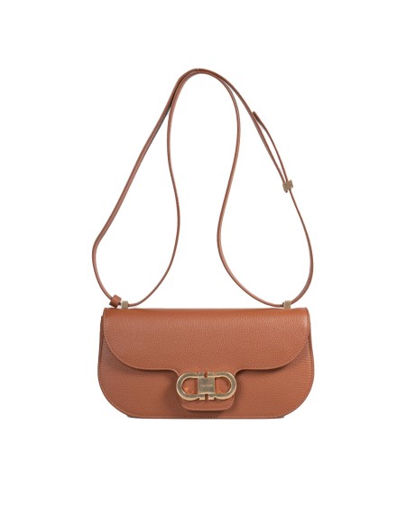 Shop SALVATORE FERRAGAMO  Borsa: Salvatore Ferragamo borsa a tracolla East-West Double Gancini.
Patta frontale decorata dalla fibbia con doppio Gancini. 
Tasca frontale a soffietto e fessure interne per organizzare gli spazi. 
Da indossare a spalla o cross body grazie alla tracolla passante, regolabile e rimovibile.
A) Altezza 13.5 CM  B) Lunghezza 25.0 CM  C) Profondità 5.0 CM
Luce tracolla: 51 cm
Composizione:  100% Pelle.
Made In ITALY. 210A073-784613
